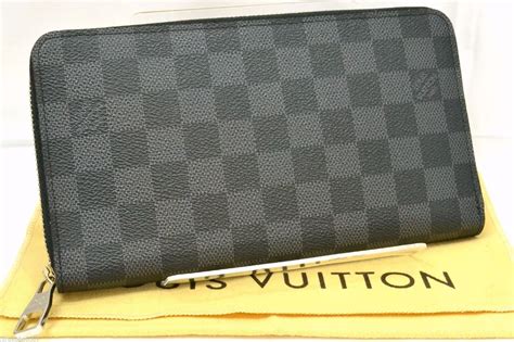 louis vuitton wallet near me